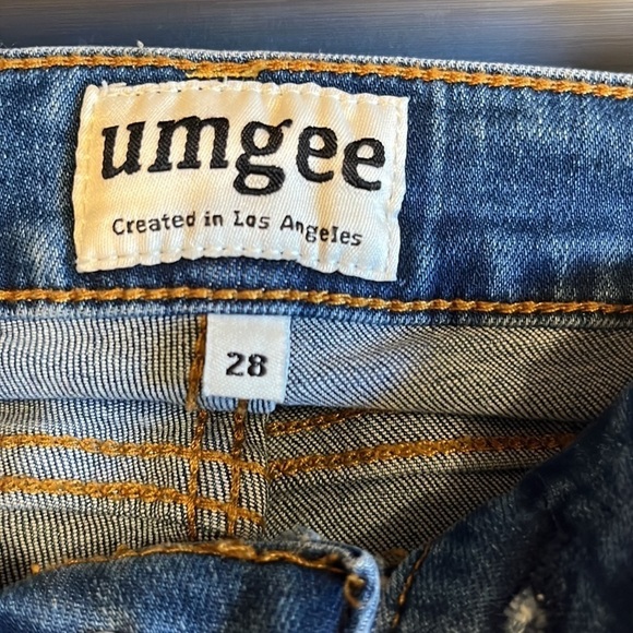 UMGEE Distressed Dark Wash Mid rise Skinny Ankle Jean Women’s size 28 - Picture 9 of 10